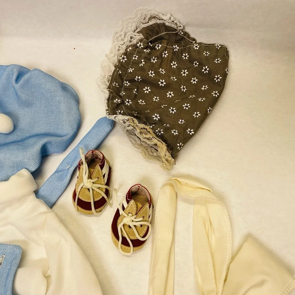 VTG AMERICAN GIRL DOLL CLOTHES & Other Doll ACCESSORY LOT  BLUE PANTS‎ & Hat